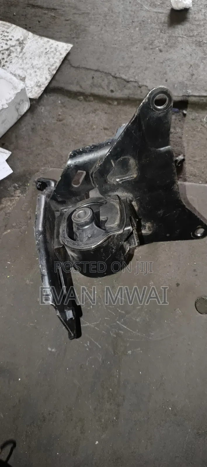 Toyota Fielder Hybrid/Ractis Gearbox Mounting