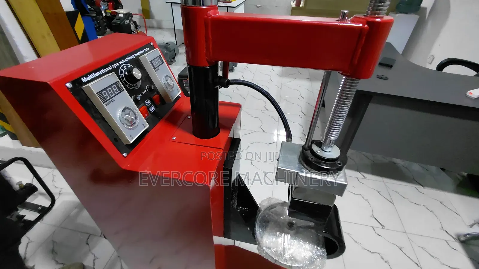Commercial Tyre Vulcanizing Machine Electric Powered
