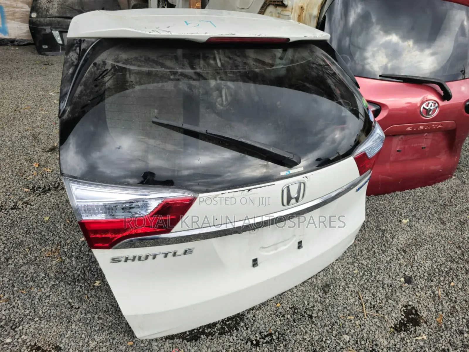 Honda Fit Shuttle Boot/ Tailgate