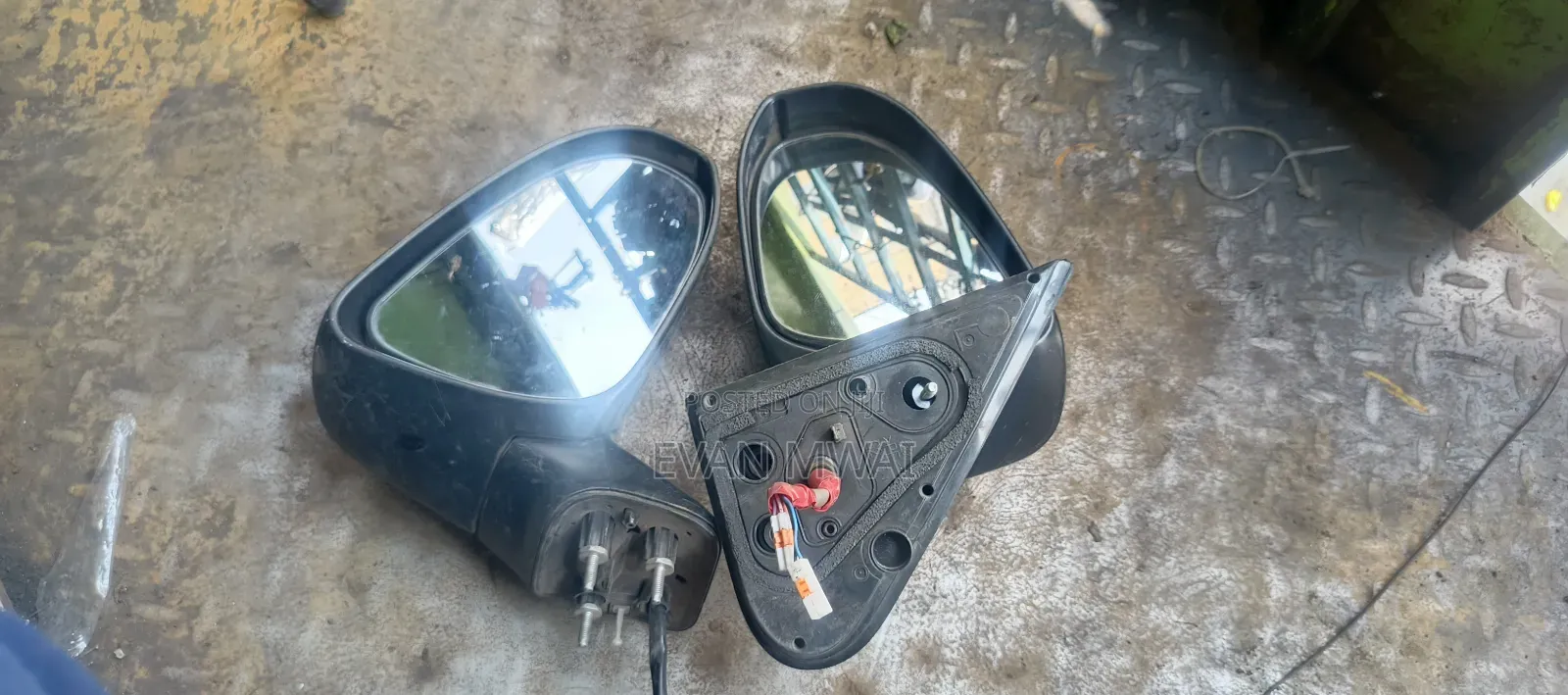 Side Mirror Toyota Spade 2014