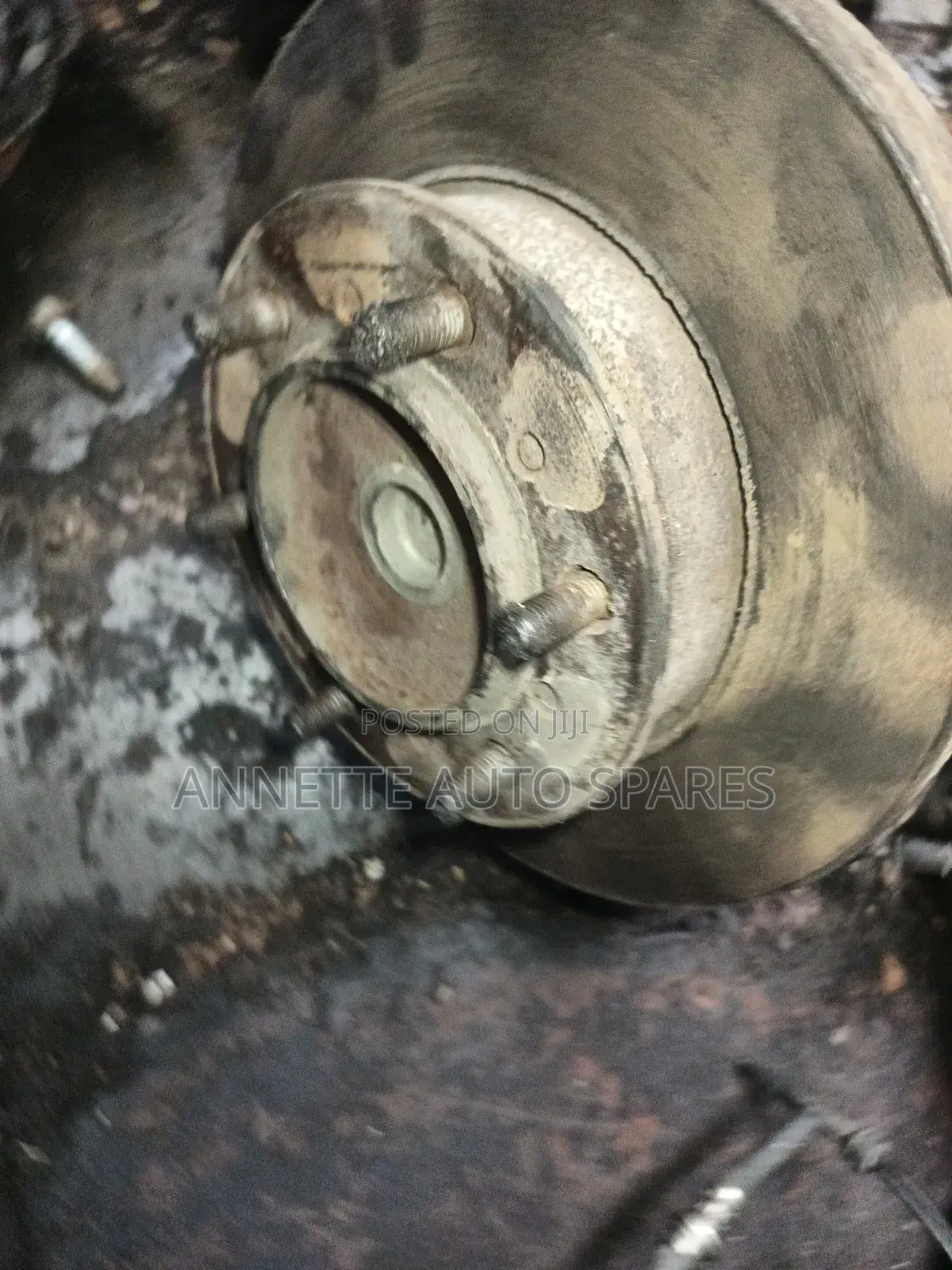 Toyota Hiace Front Hub 2 by 2