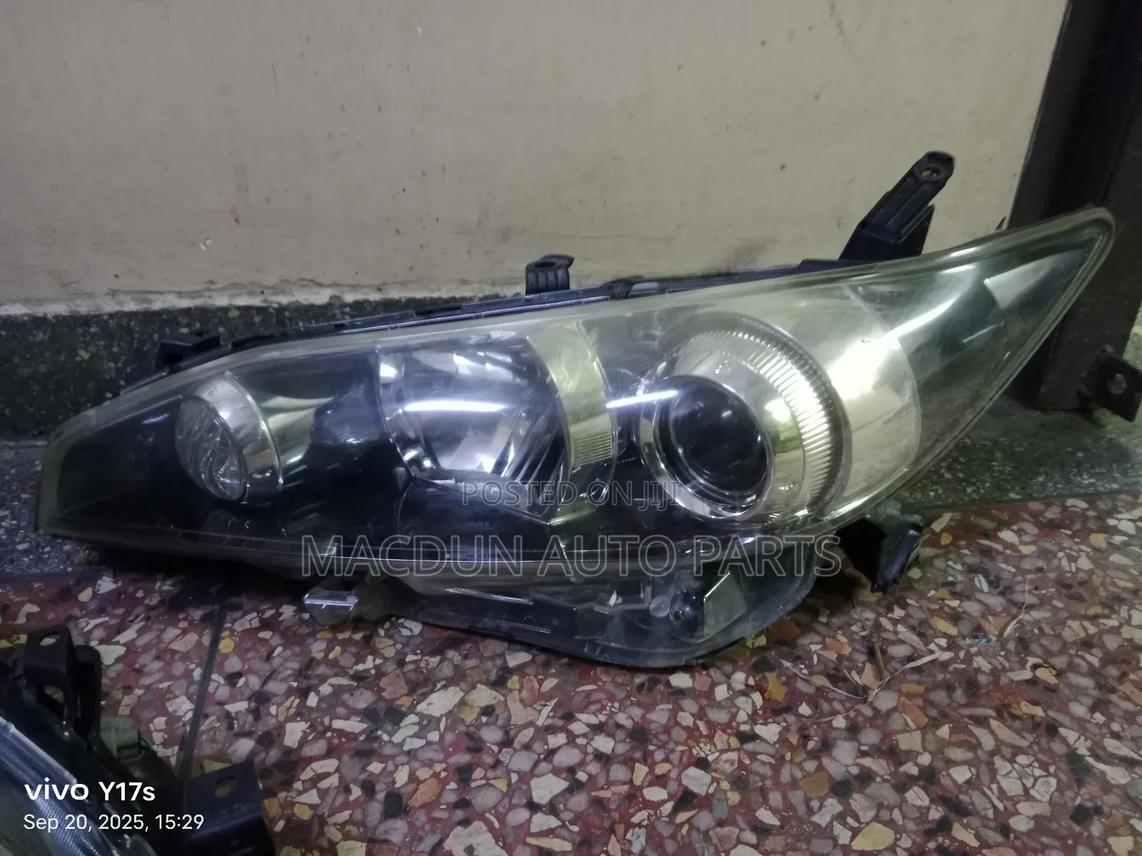 Toyota Wish 2009/2014 Xenon Headlight