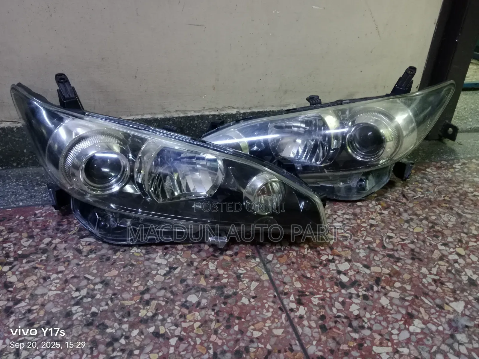 Toyota Wish 2009/2014 Xenon Headlight