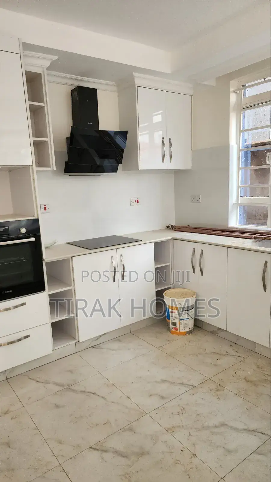 4bdrm Mansion in Batian Massionattes, Kenyatta Road / Theta for sale