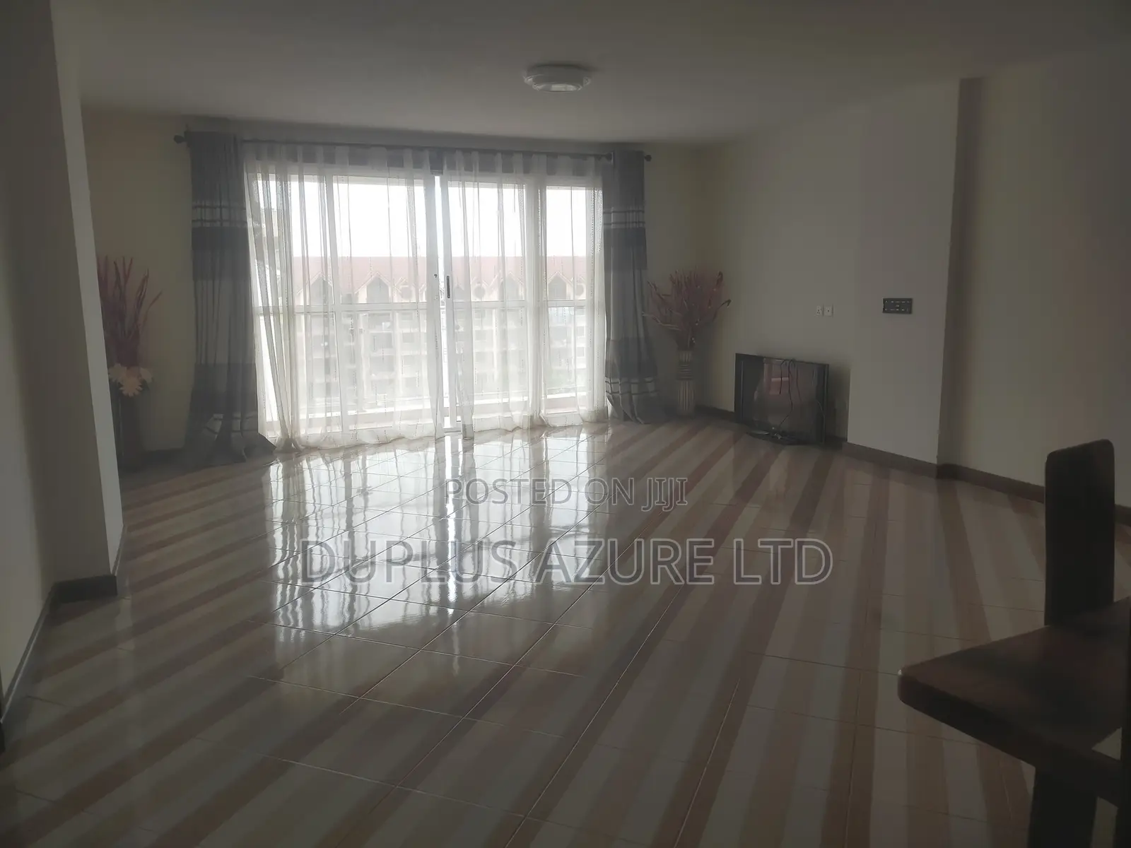 3bdrm Apartment in Hotel 67 Area for sale