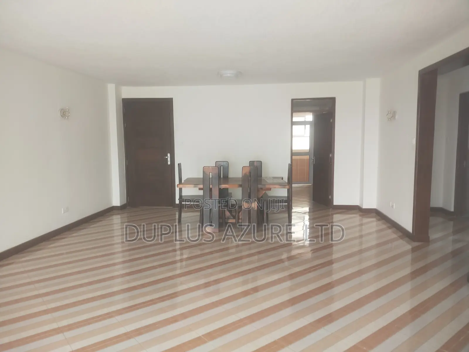 3bdrm Apartment in Hotel 67 Area for sale