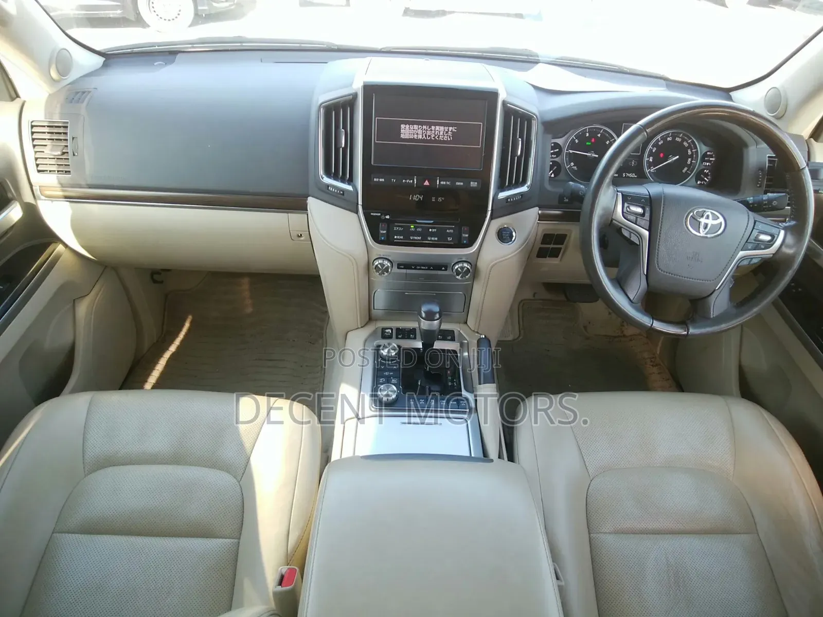 Toyota Land Cruiser 4.6 V8 ZX 2019 White