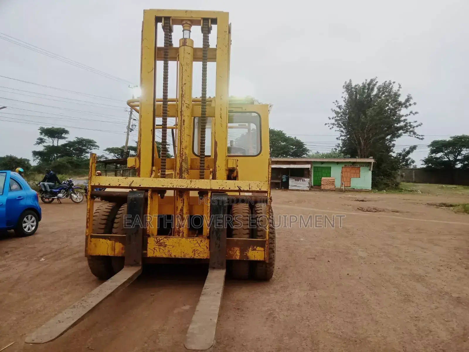 Forklift Services ( 3 to 15 Tonnes)