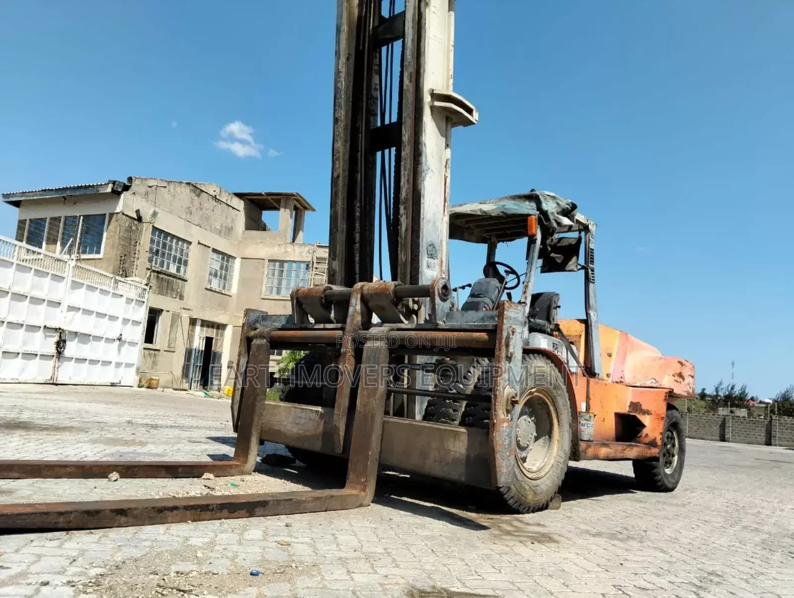 Forklift Services ( 3 to 15 Tonnes)