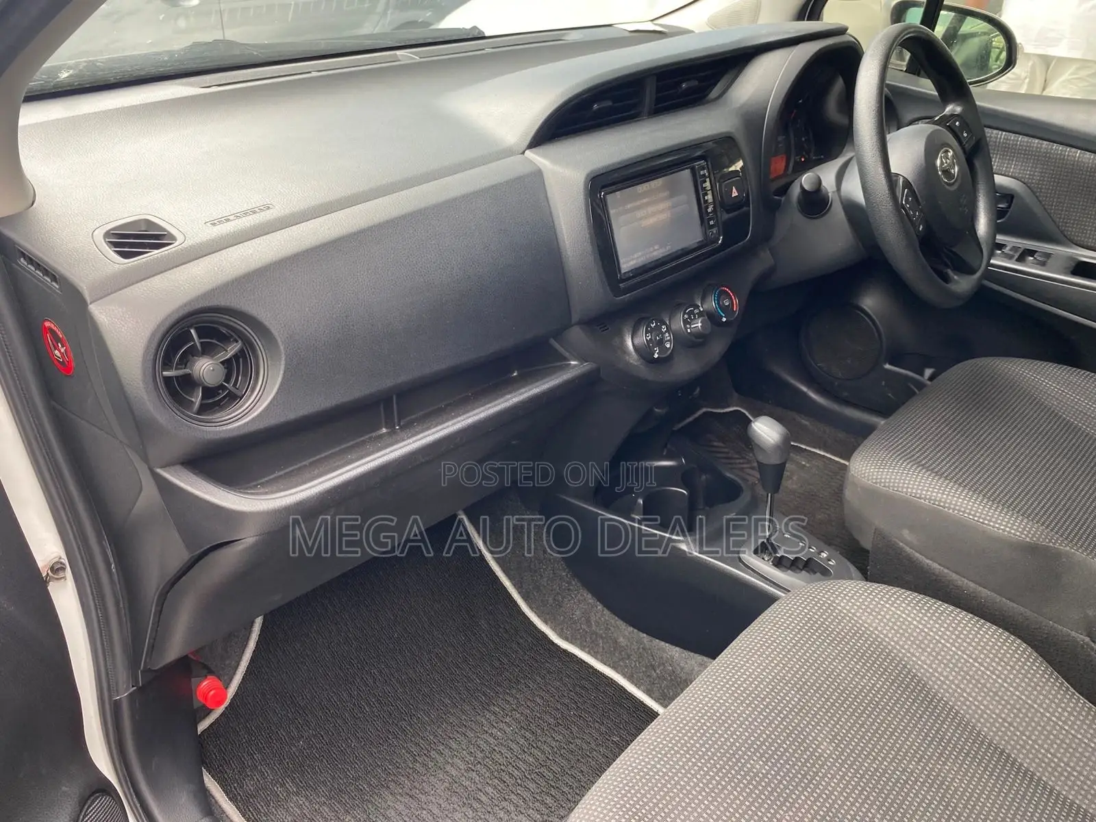 Toyota Vitz 2018 White