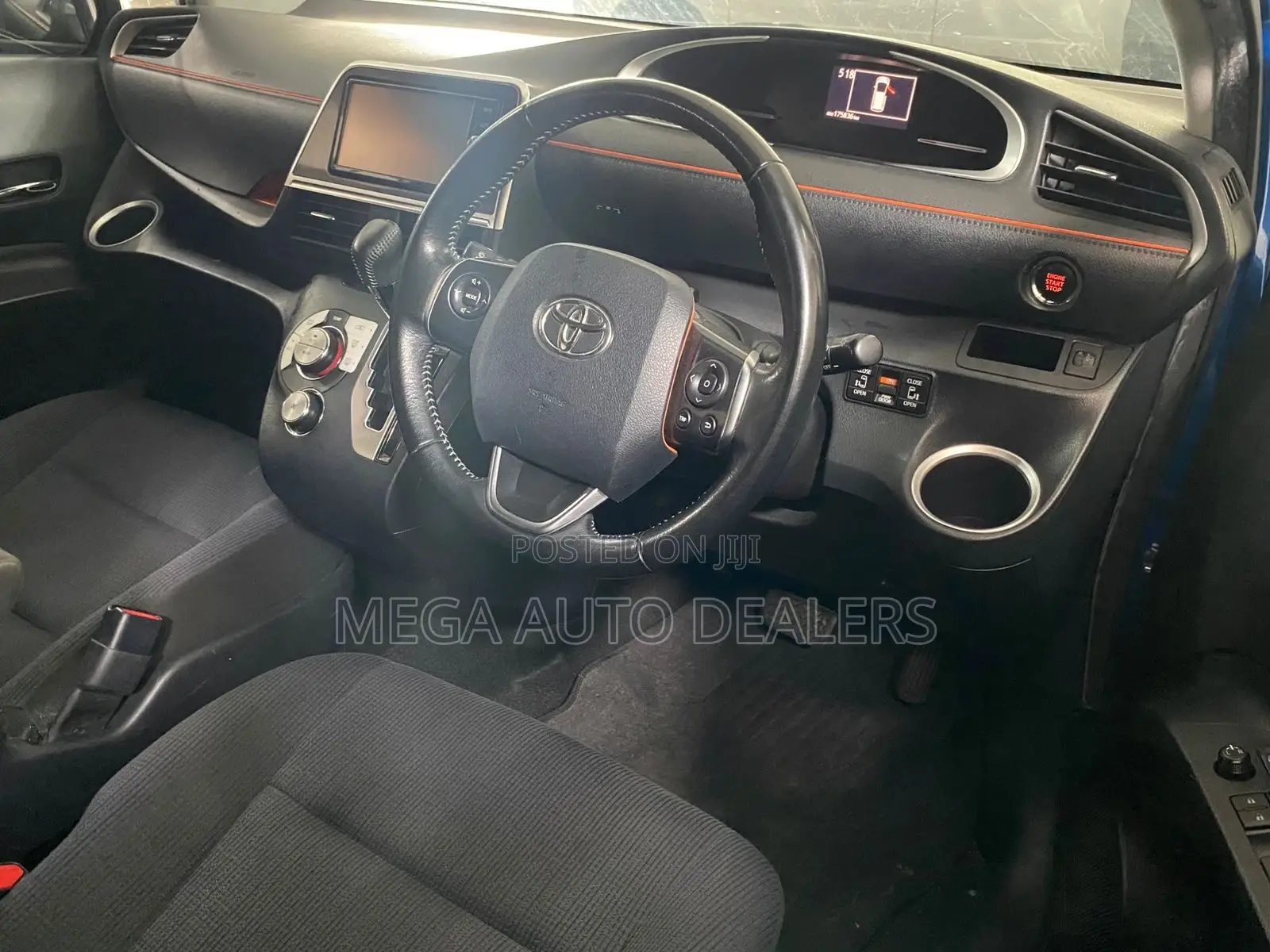 Toyota Sienta 2018 Blue