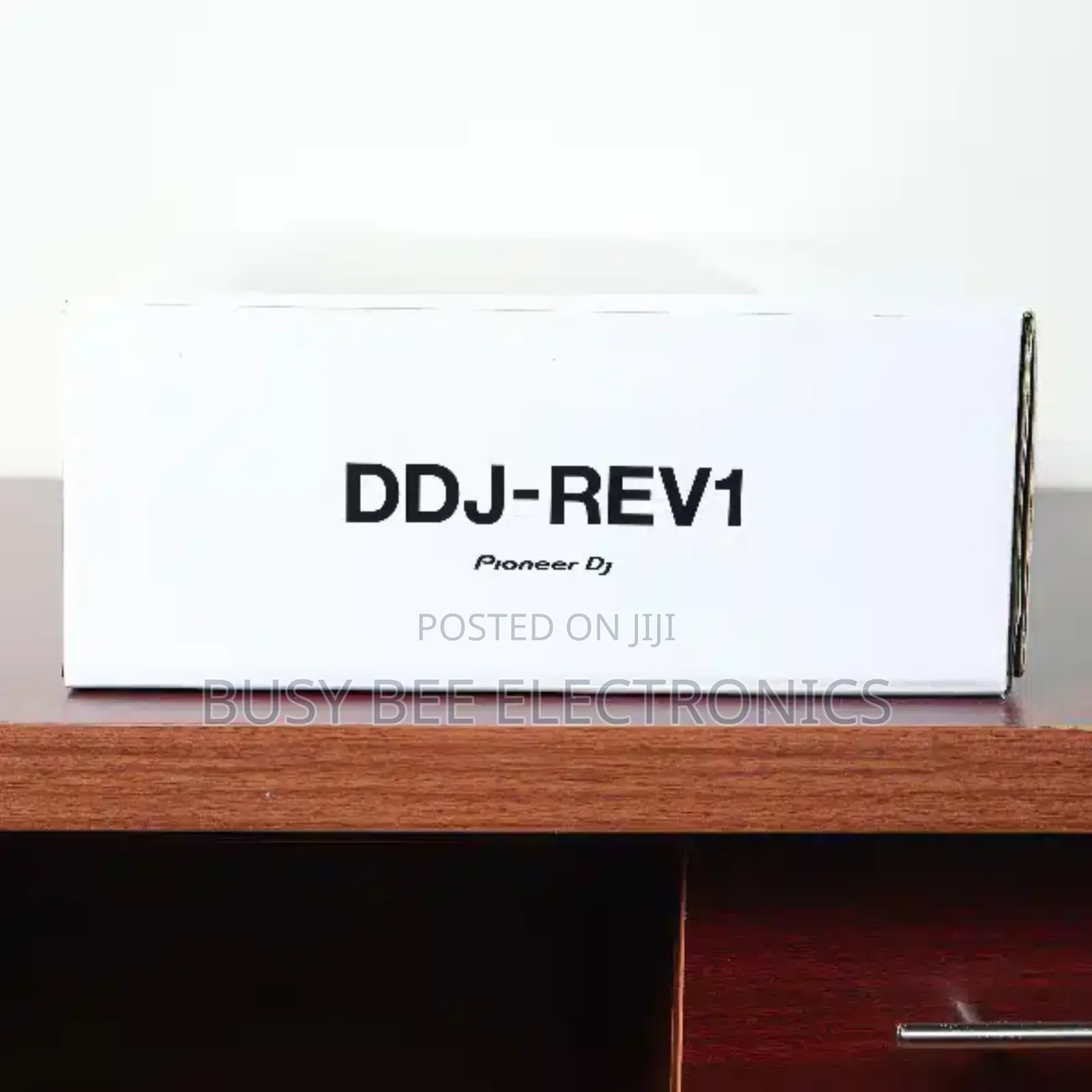 Pioneer Dj DDJ-Rev1 Serato Dj Controller (Black