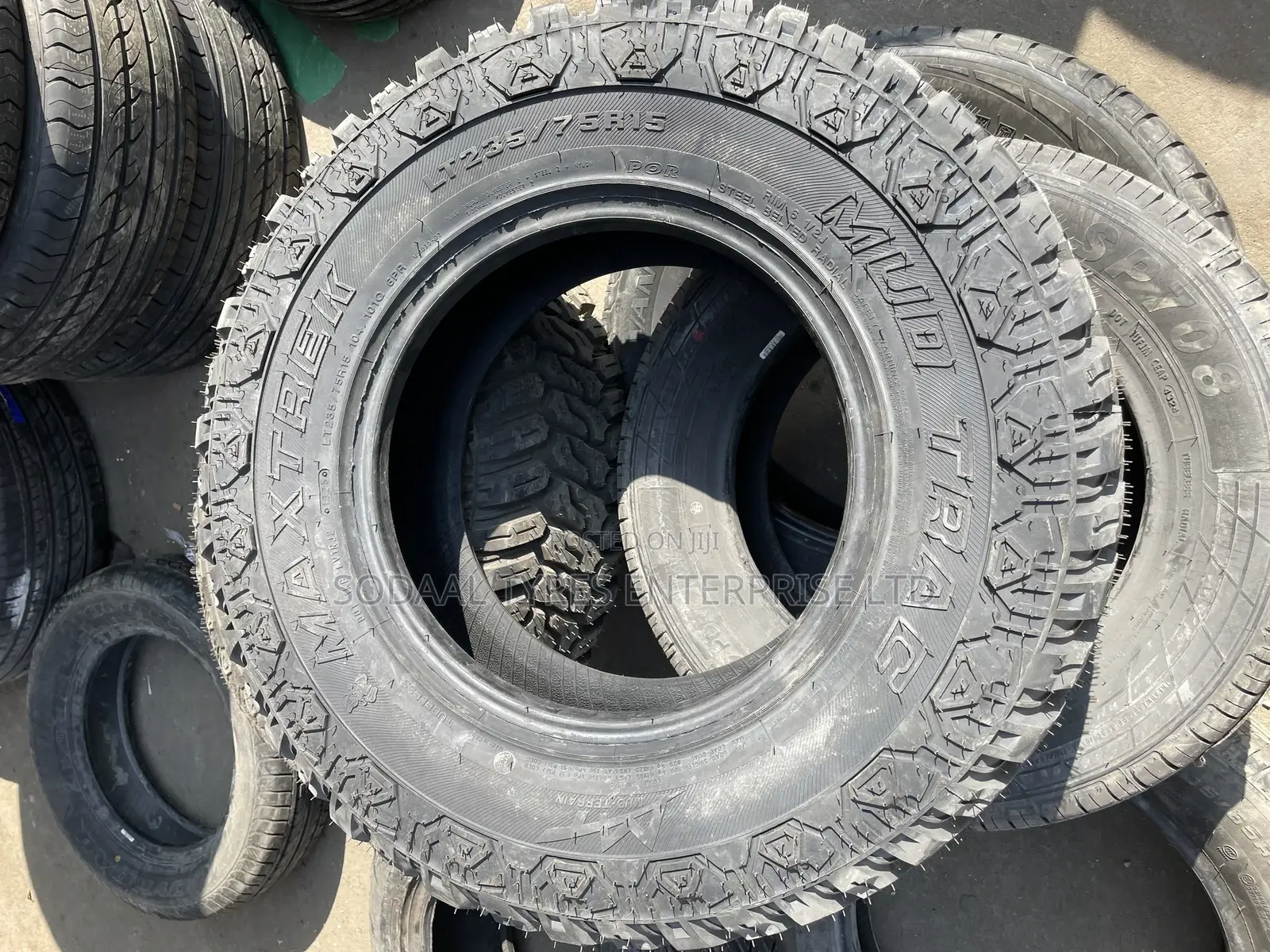 235/75r15 Maxtrek (Mt) Commercial