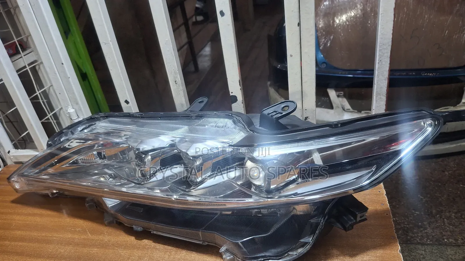 Harrier 192 LHS Headlight