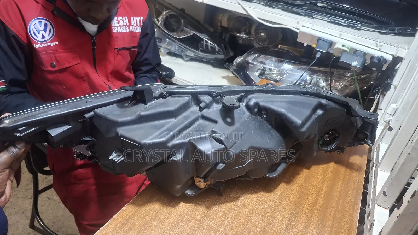 Harrier 192 LHS Headlight