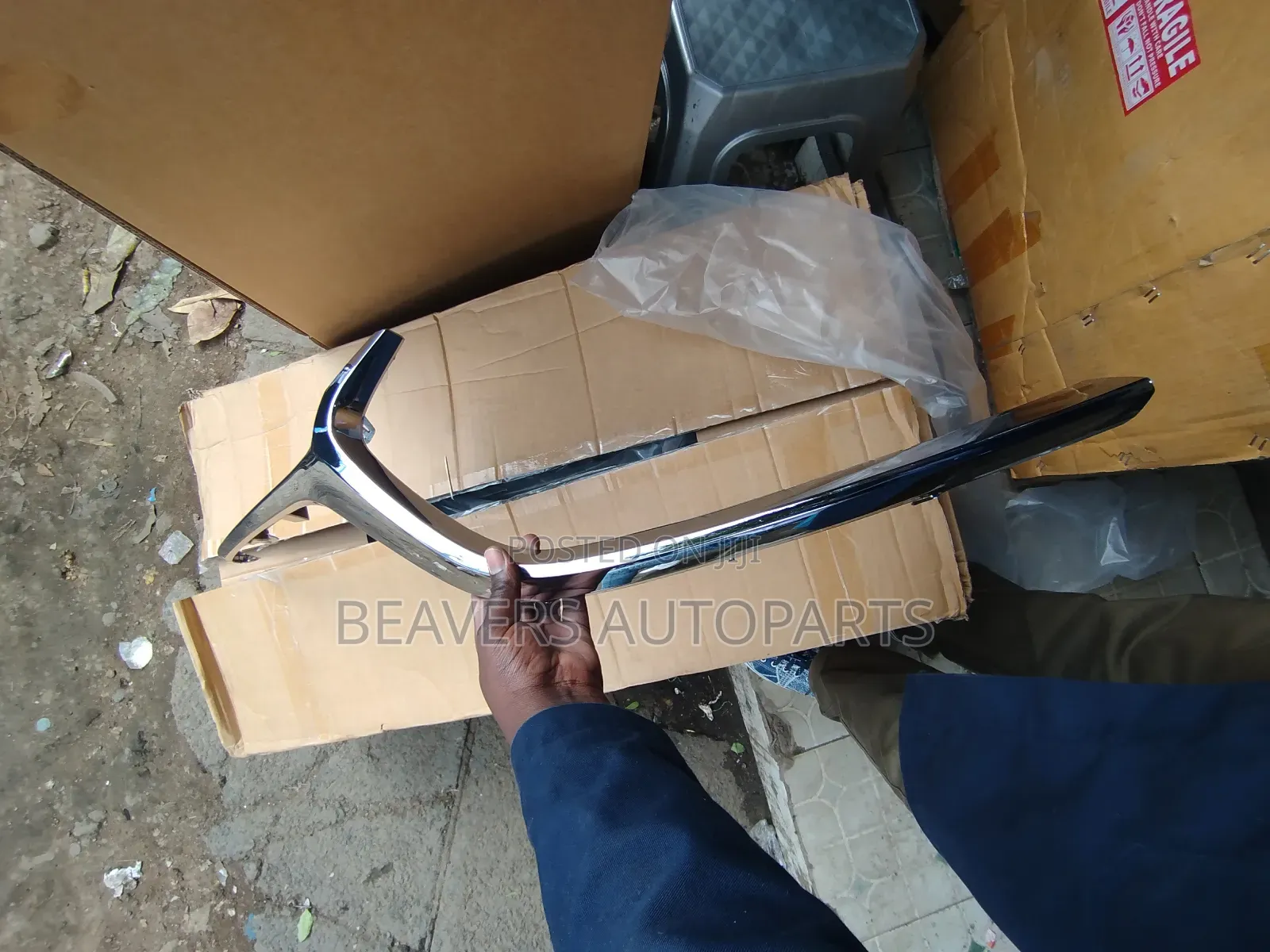 Mada 3 Axela 2020 Bumper Grill Chrome Stripe