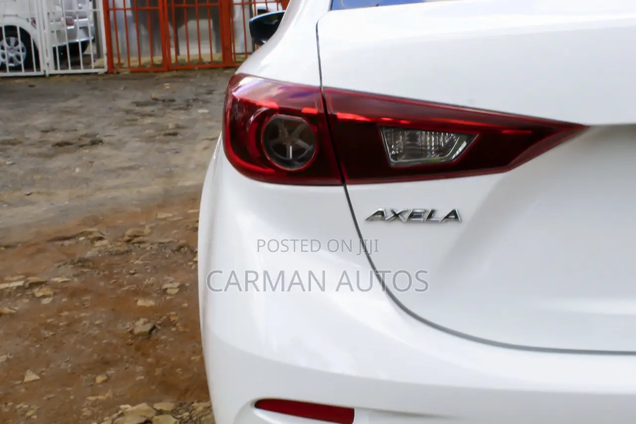 Mazda Axela 2018 White