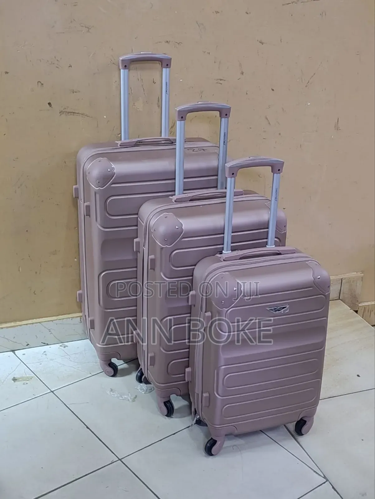 3 in 1 Luxurious Fibre Suitcase*