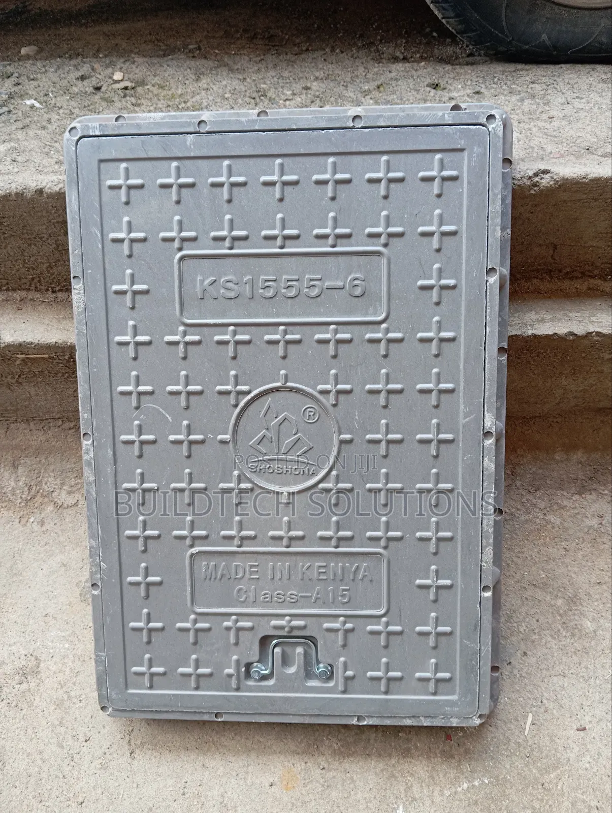 Gardens Compound Fibre Manhole Cover