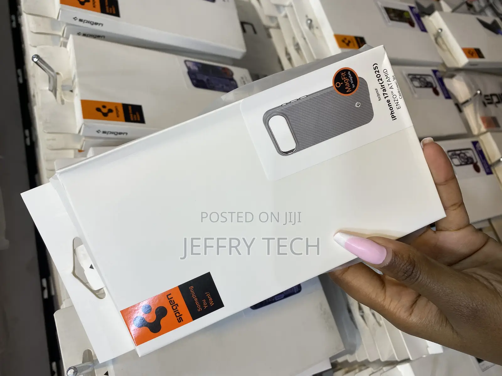 Medear Spigen Enzo Aramid T Magfit Designed for iPhone 17 Air