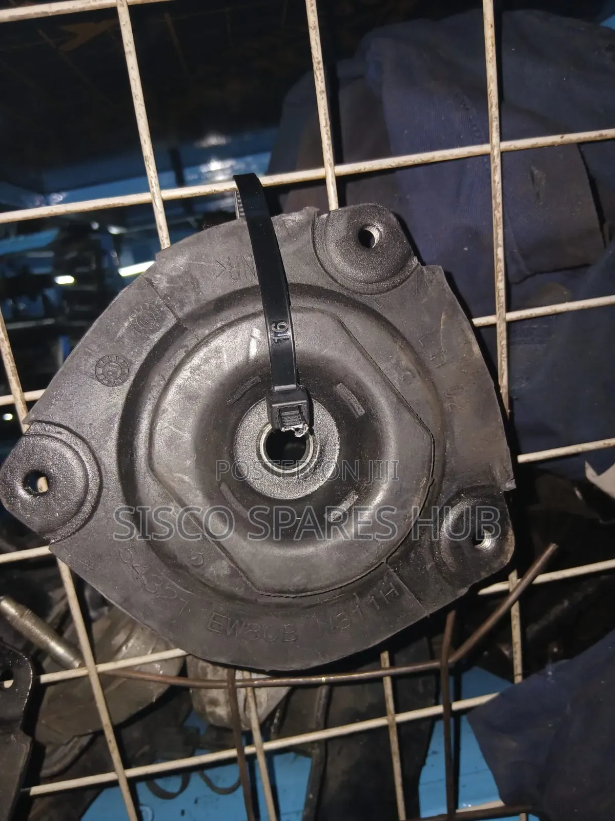Shock Mounting Tiida/Y12/Nv200