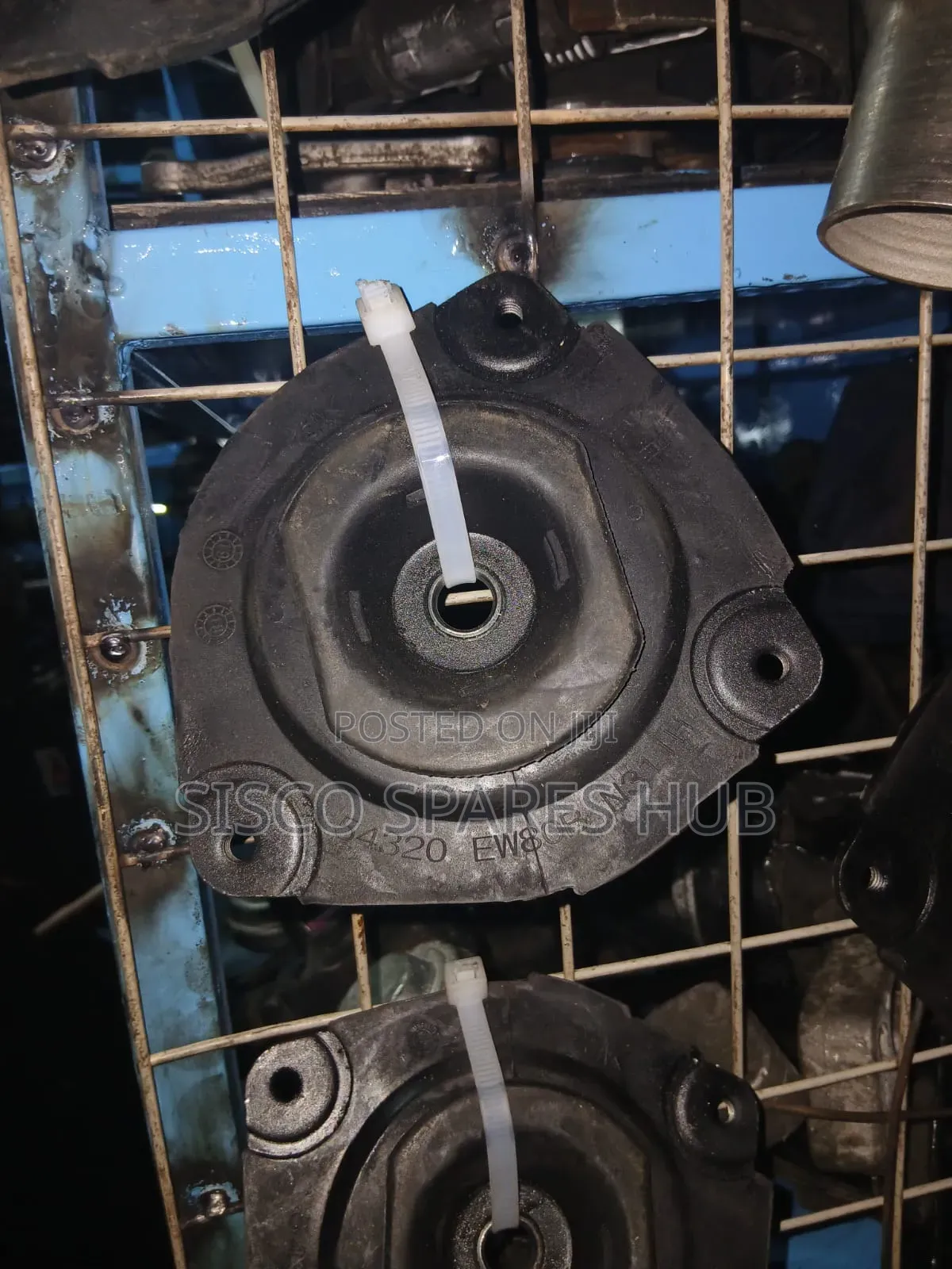 Shock Mounting Tiida/Y12/Nv200