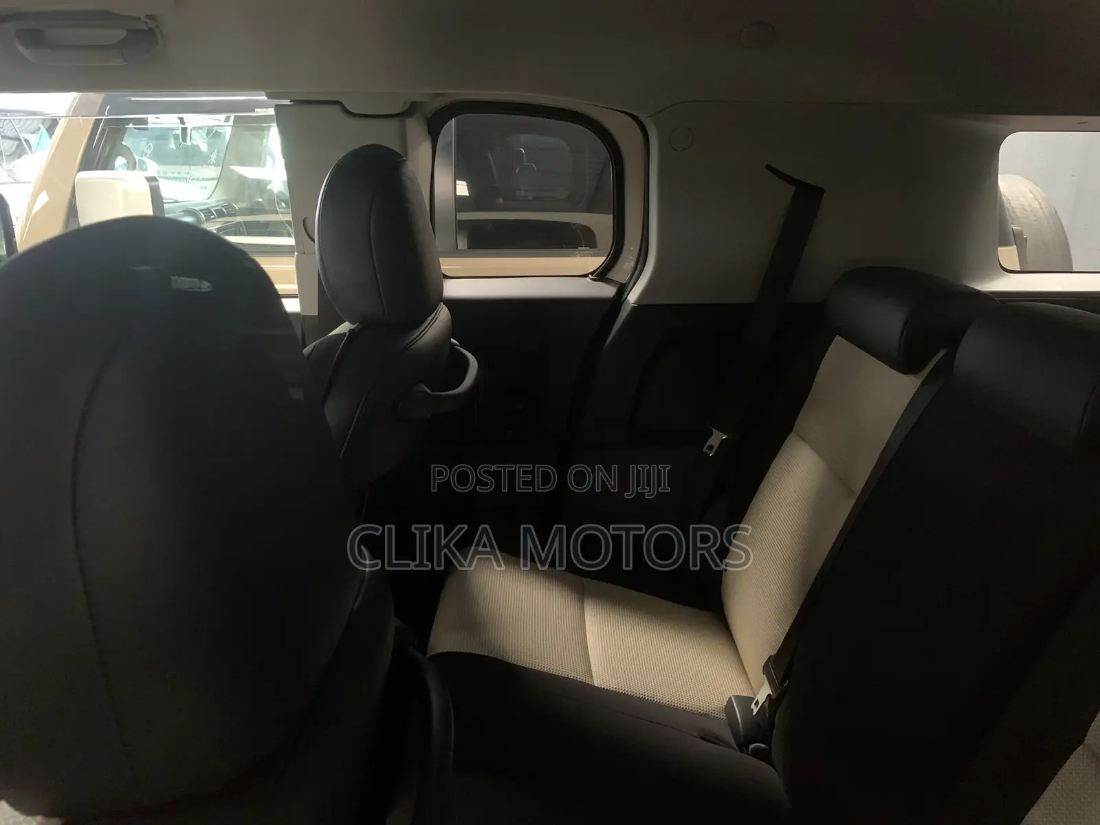Toyota FJ Cruiser 2018 Beige