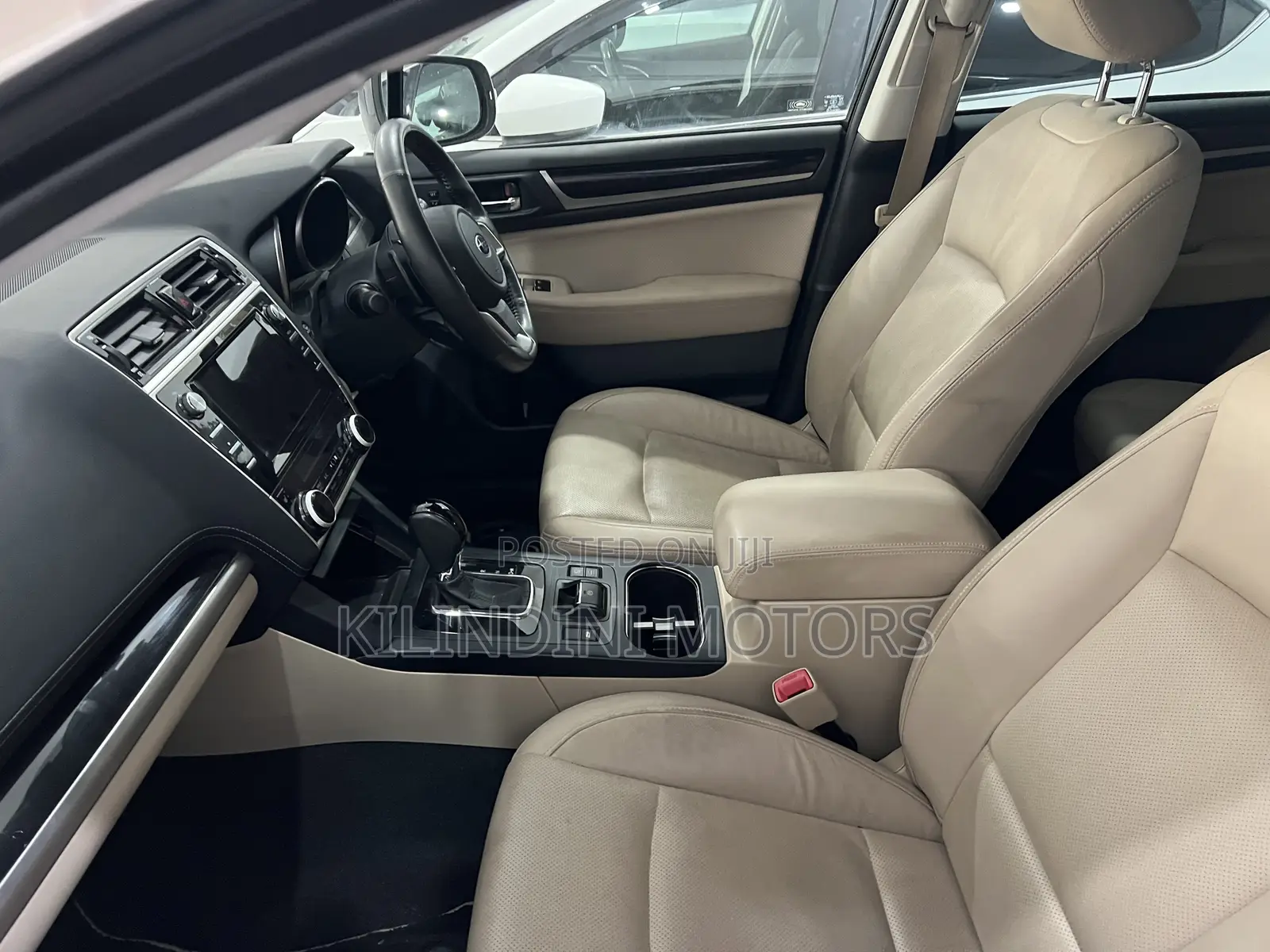 Subaru Outback 2018 White