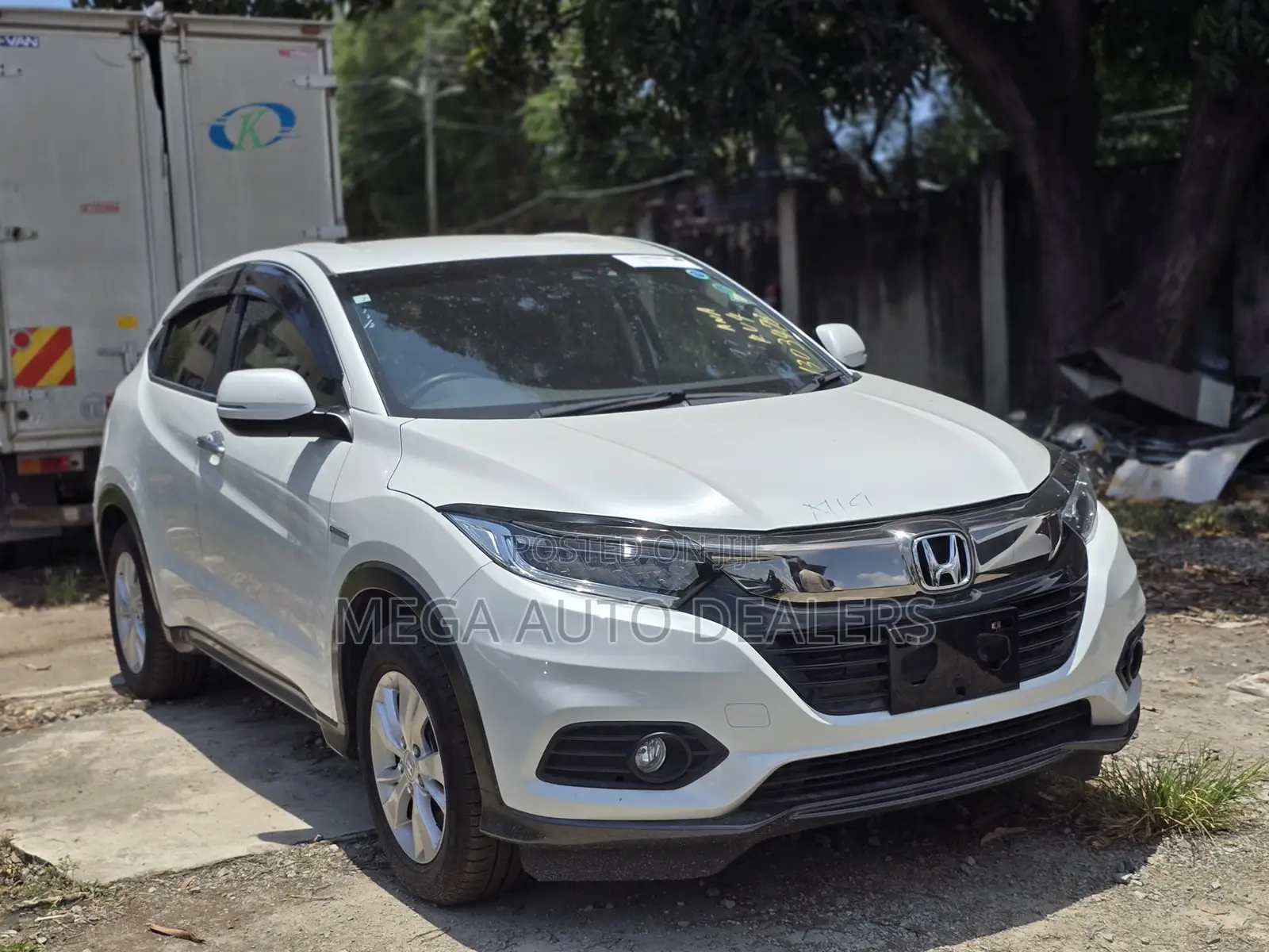 Honda Vezel 2018 White