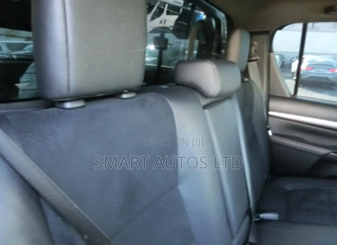 Toyota Hilux Revo Double Cab Deisel 2.4 AWD 2022 Black