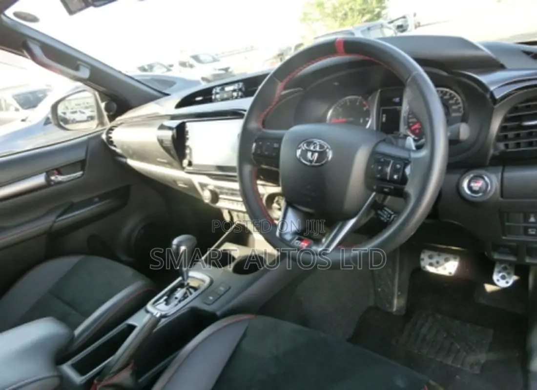 Toyota Hilux Revo Double Cab Deisel 2.4 AWD 2022 Black