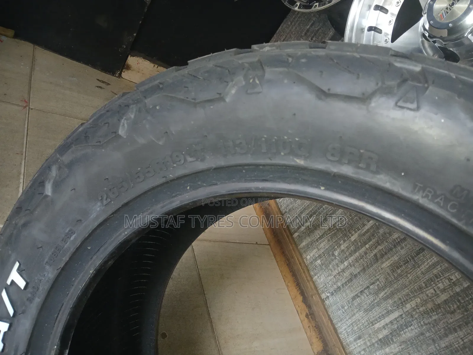 Yuusta265/55r19at