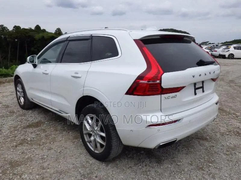 Volvo XC60 T5 Inscription AWD 2018 White