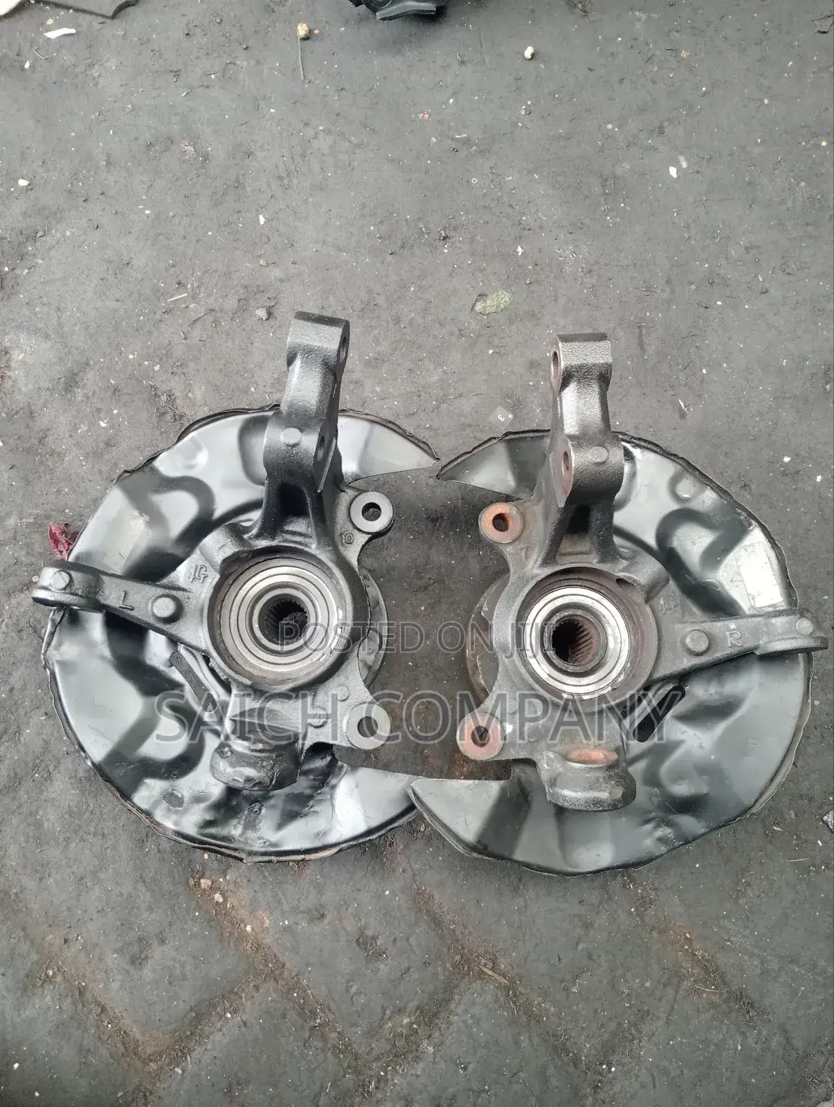 Toyota Nze/Fielder Front Wheel Hubs