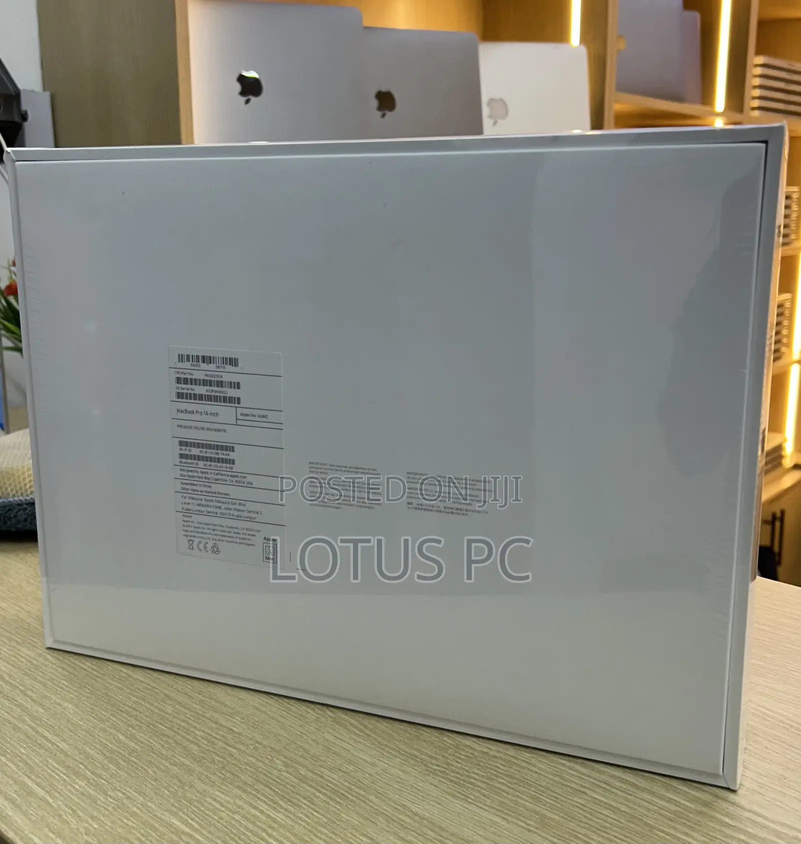 New Laptop Apple MacBook Pro 2021 M1 16GB Apple M1 Pro SSD 1T