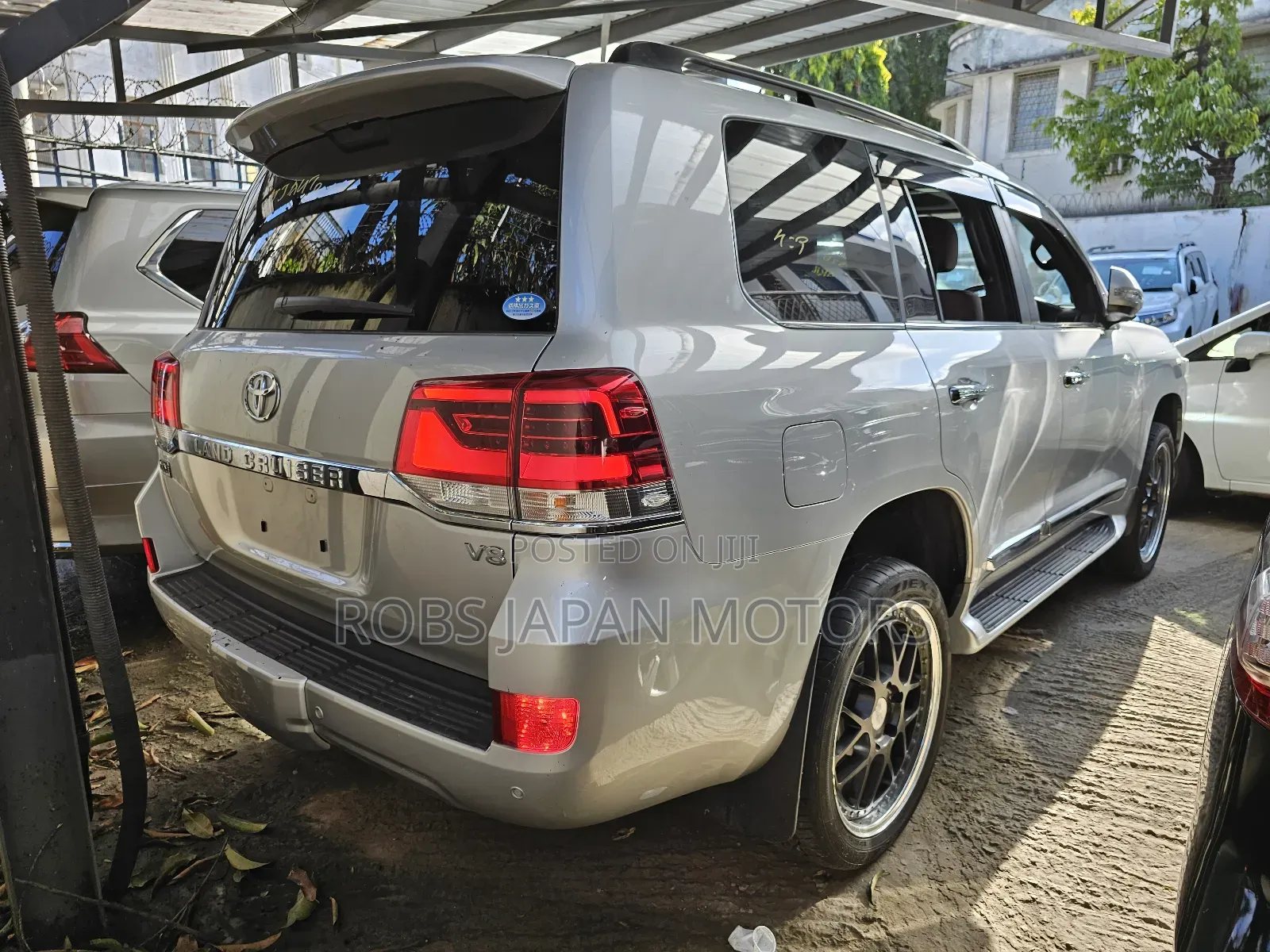 Toyota Land Cruiser 4.6 V8 ZX 2017 Gray