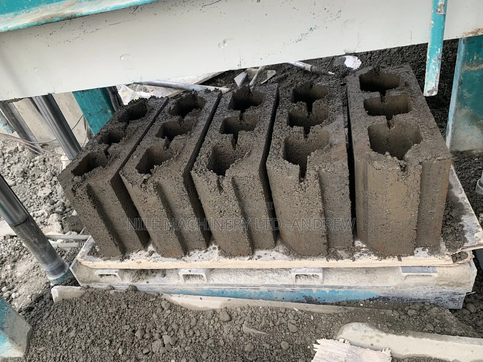 Hollow Pot for Slab Making Machines