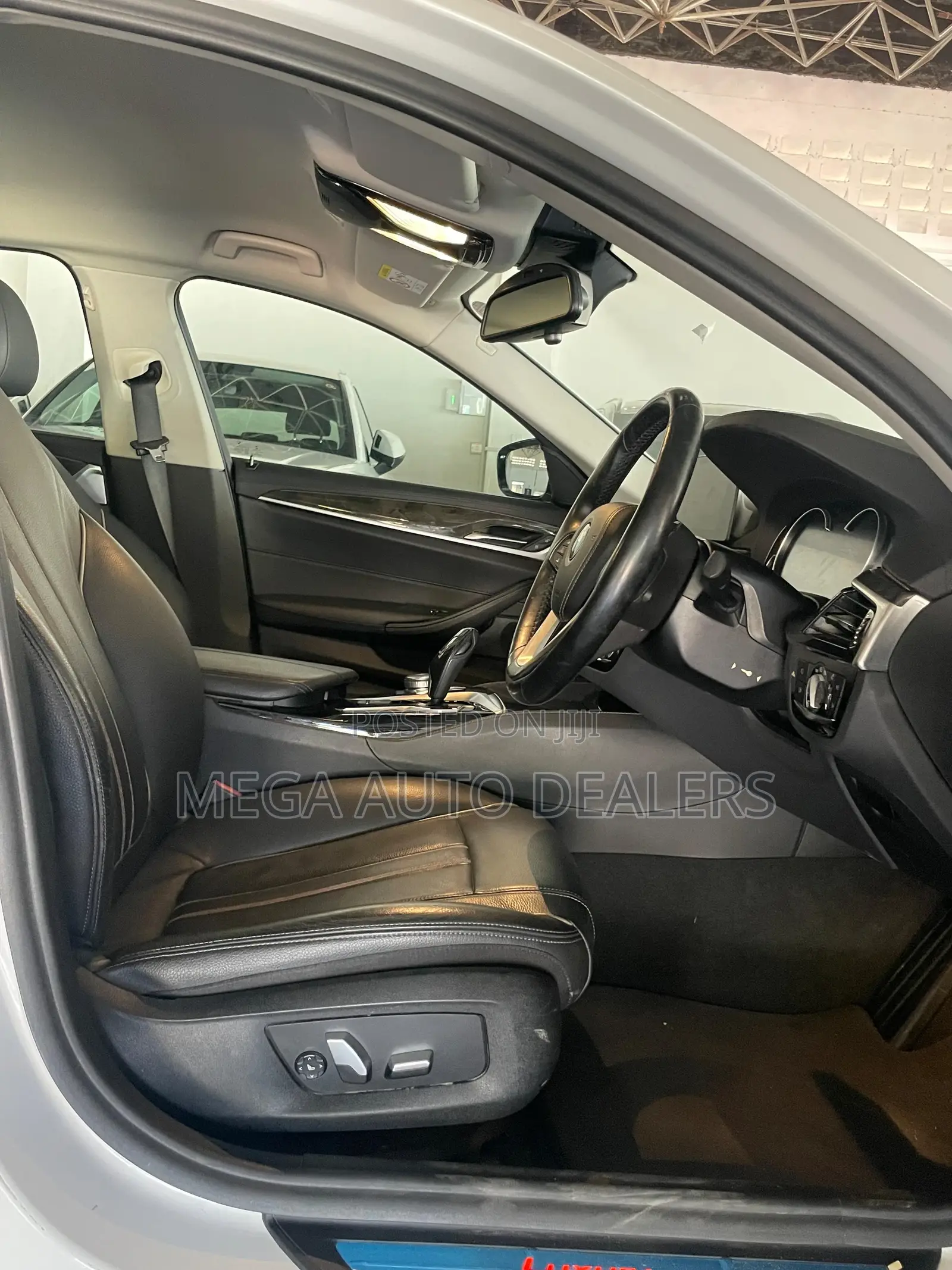 BMW 528i 2018 White