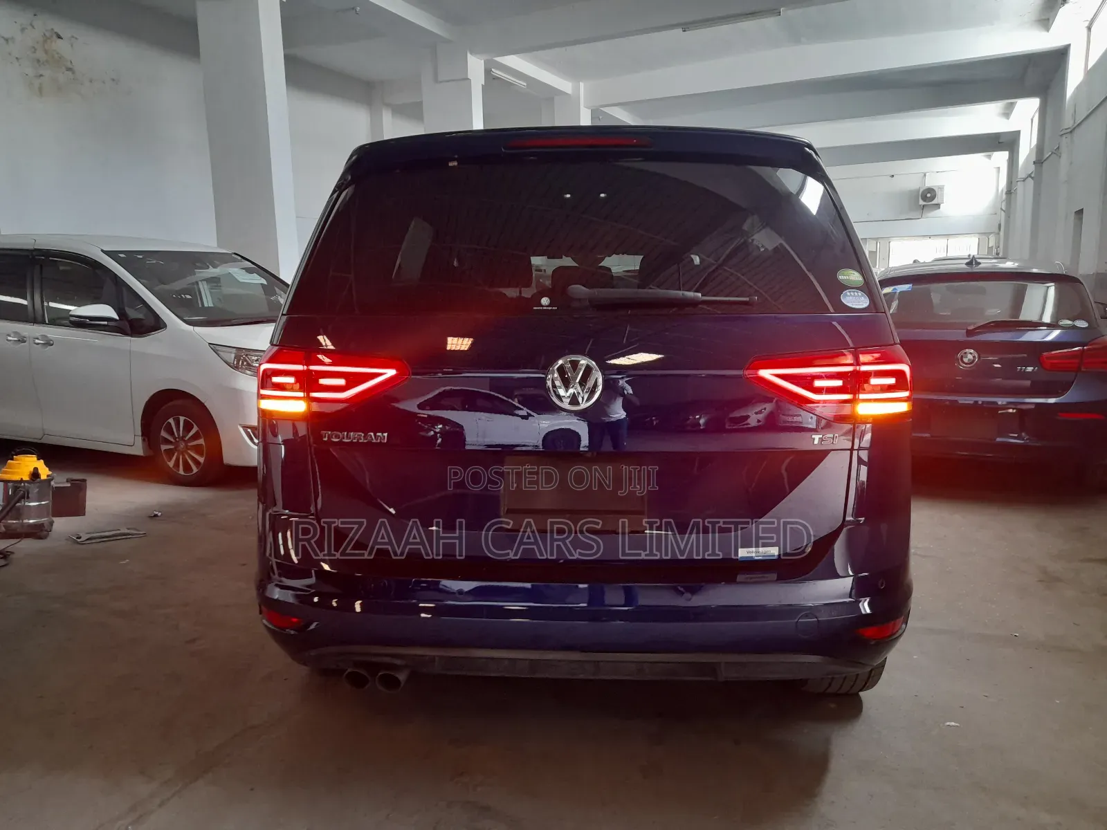 Volkswagen Touran 2018 Blue