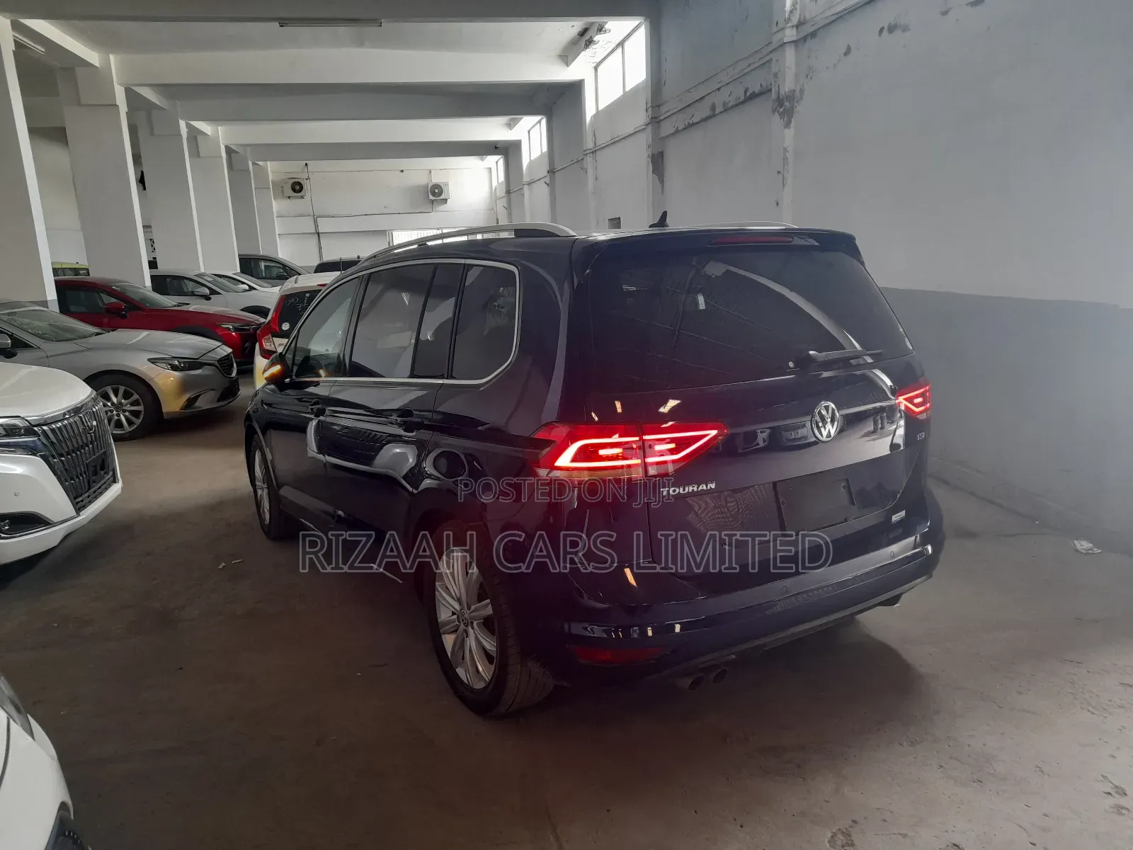 Volkswagen Touran 2018 Blue