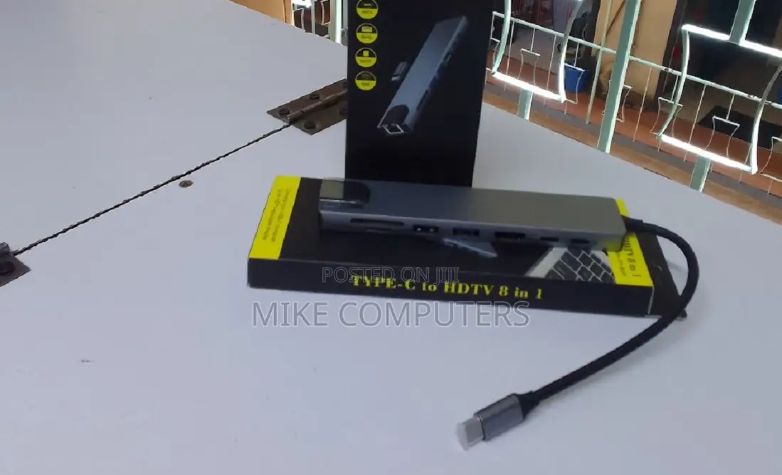 1 Usb-C / Type-C Hub 8 Port
