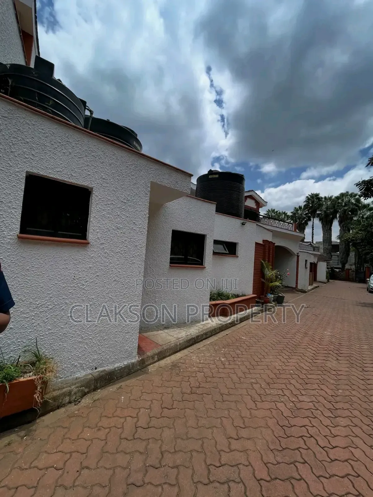 4bdrm Townhouse / Terrace in Lavington, Kilimani for rent