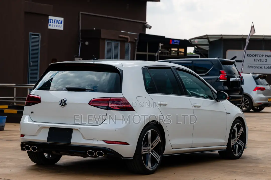 Volkswagen Golf R 4-Door w/DCC & Navigation 2018 Pearl