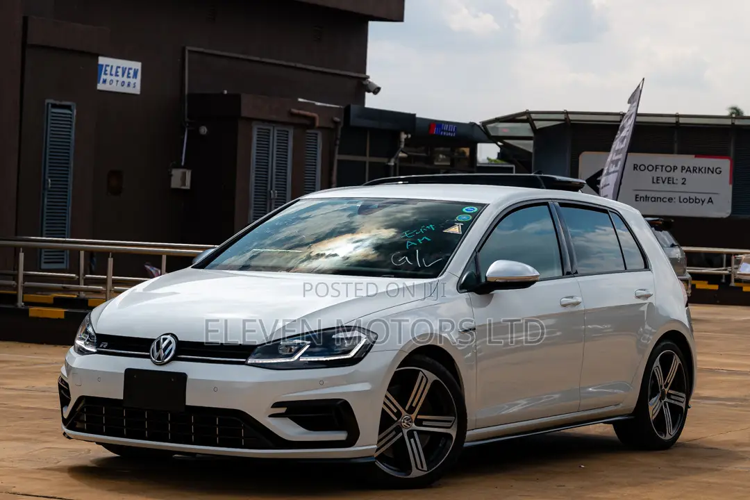 Volkswagen Golf R 4-Door w/DCC & Navigation 2018 Pearl