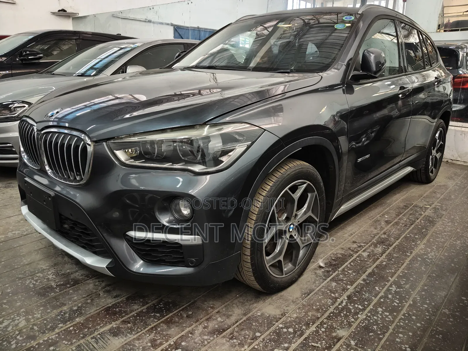 BMW X1 sDrive28i FWD 2018 Gray