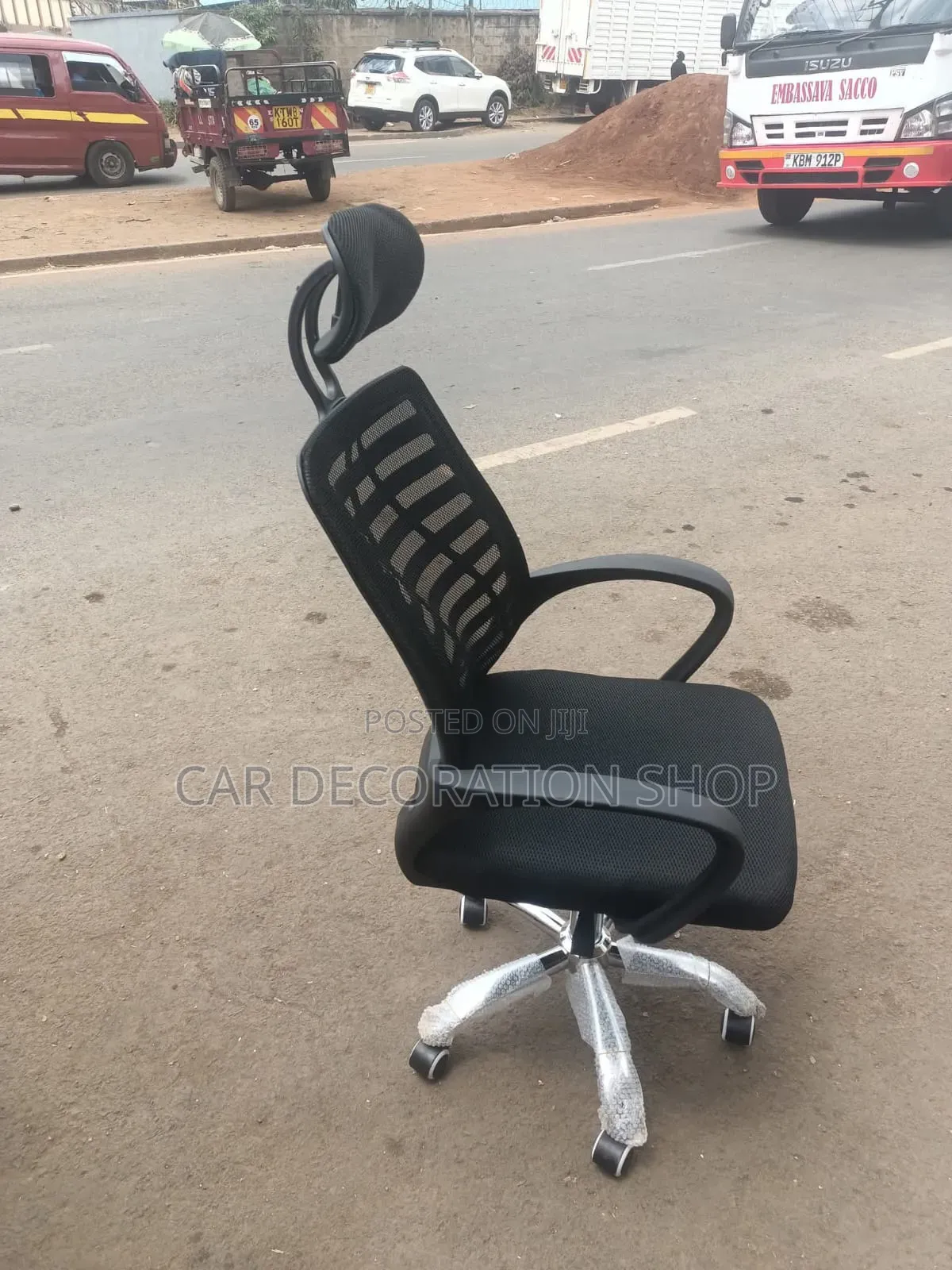 Rotating Office Executive Mesh Office Chair With Adjustable Headrest