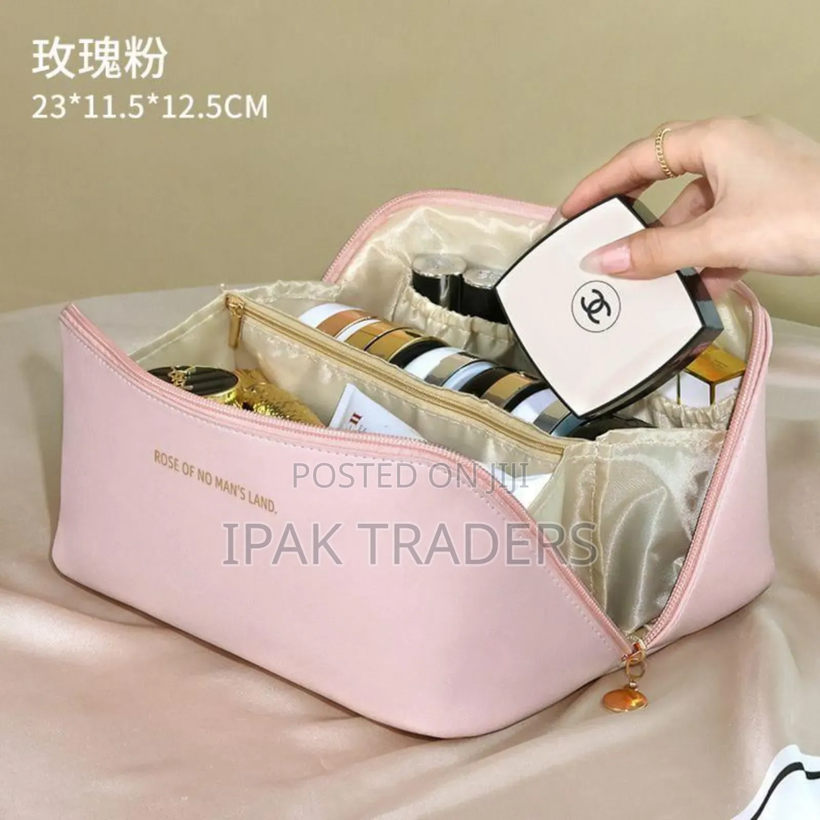 *Multifunctional Waterproof Large Cosmetic Bag Travel Bag