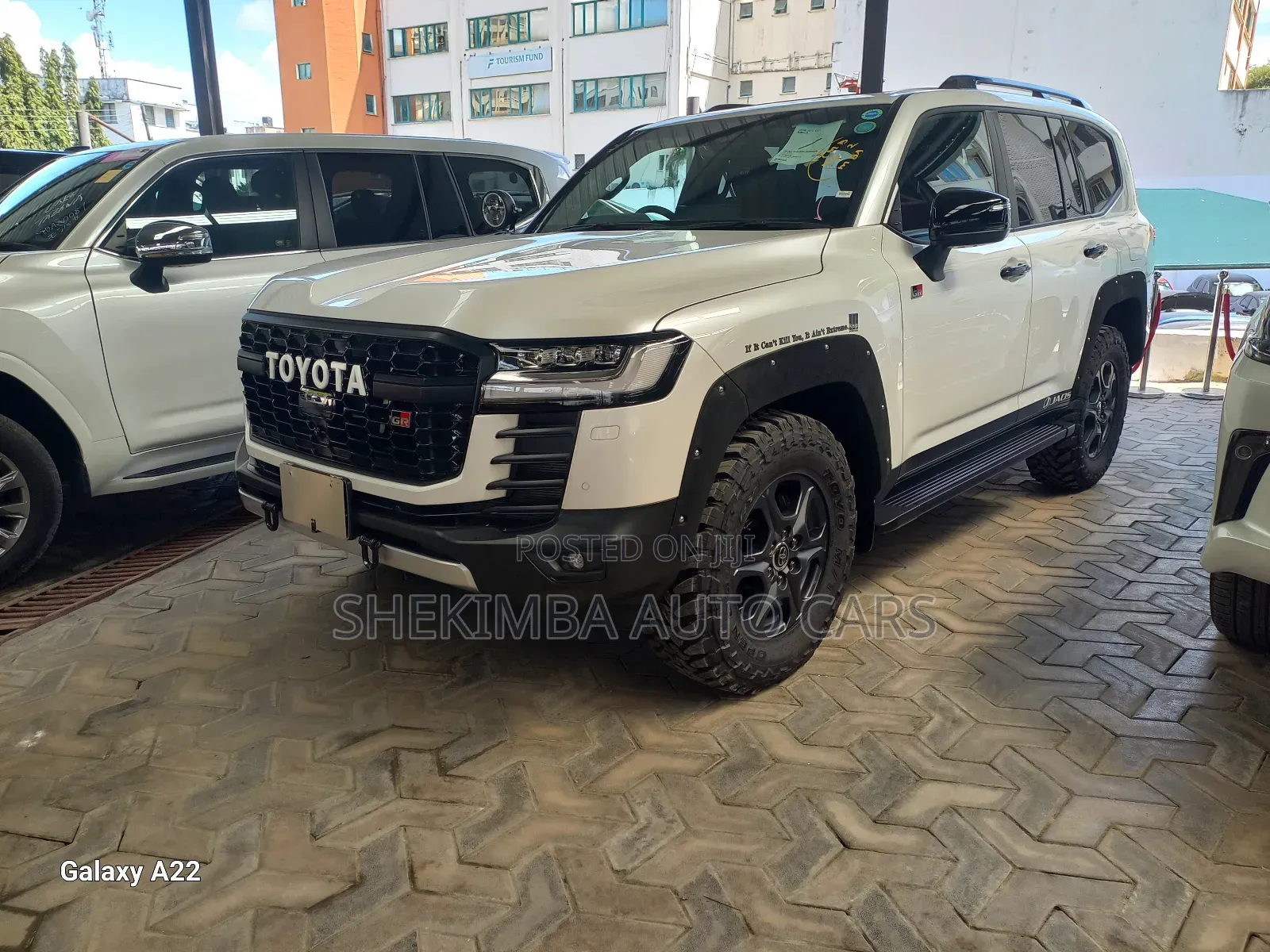 New Toyota Land Cruiser LC300 2023 White