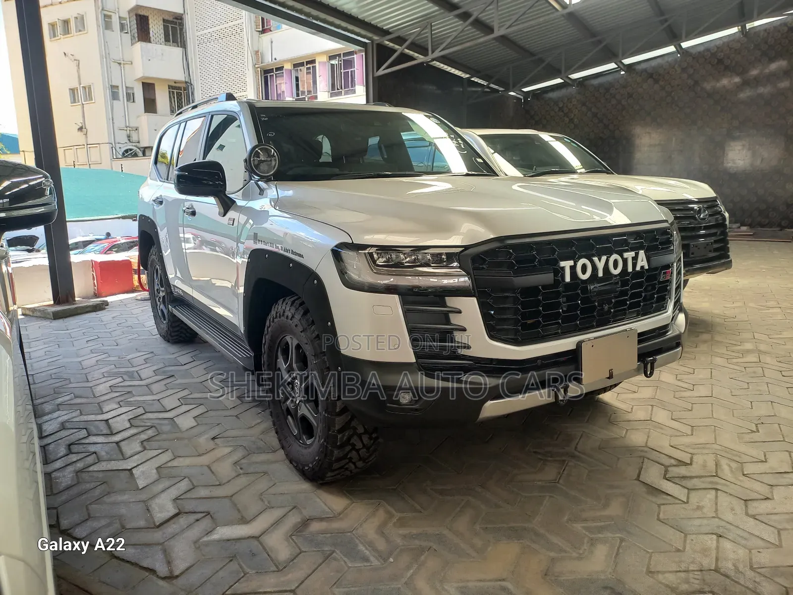 New Toyota Land Cruiser LC300 2023 White