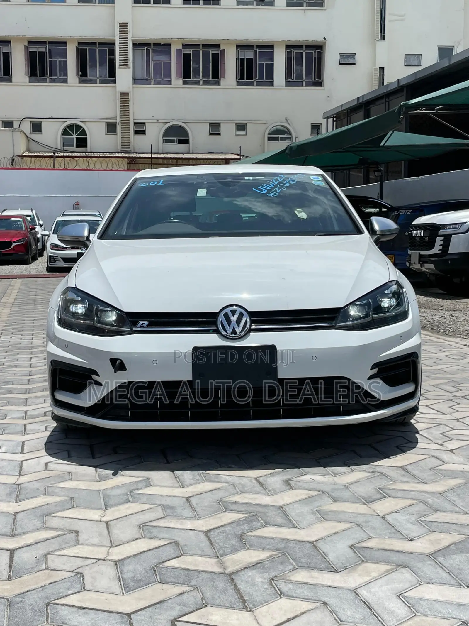 Volkswagen Golf R 4-Door w/DCC & Navigation 2019 White